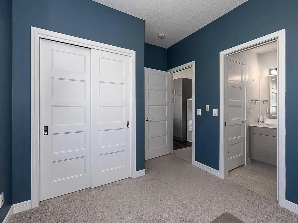 80 Greenbriar Place NW Calgary AB T3B 6J4