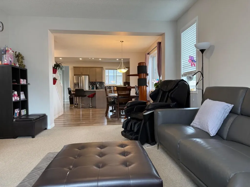 295 Carrington Circle NW Calgary AB t3p 0y6
