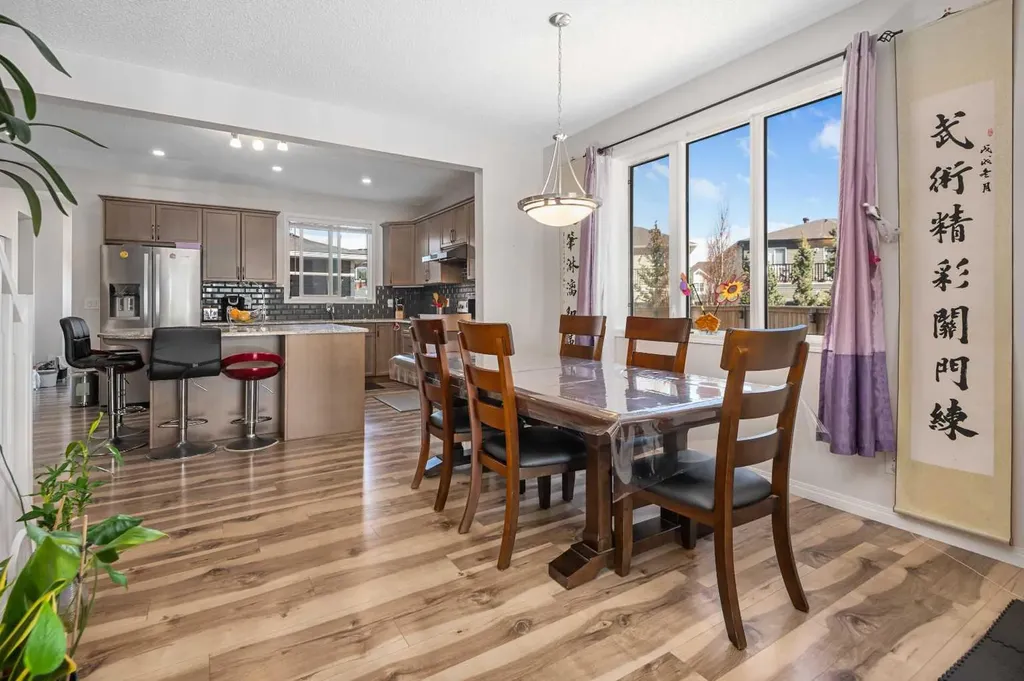 295 Carrington Circle NW Calgary AB t3p 0y6