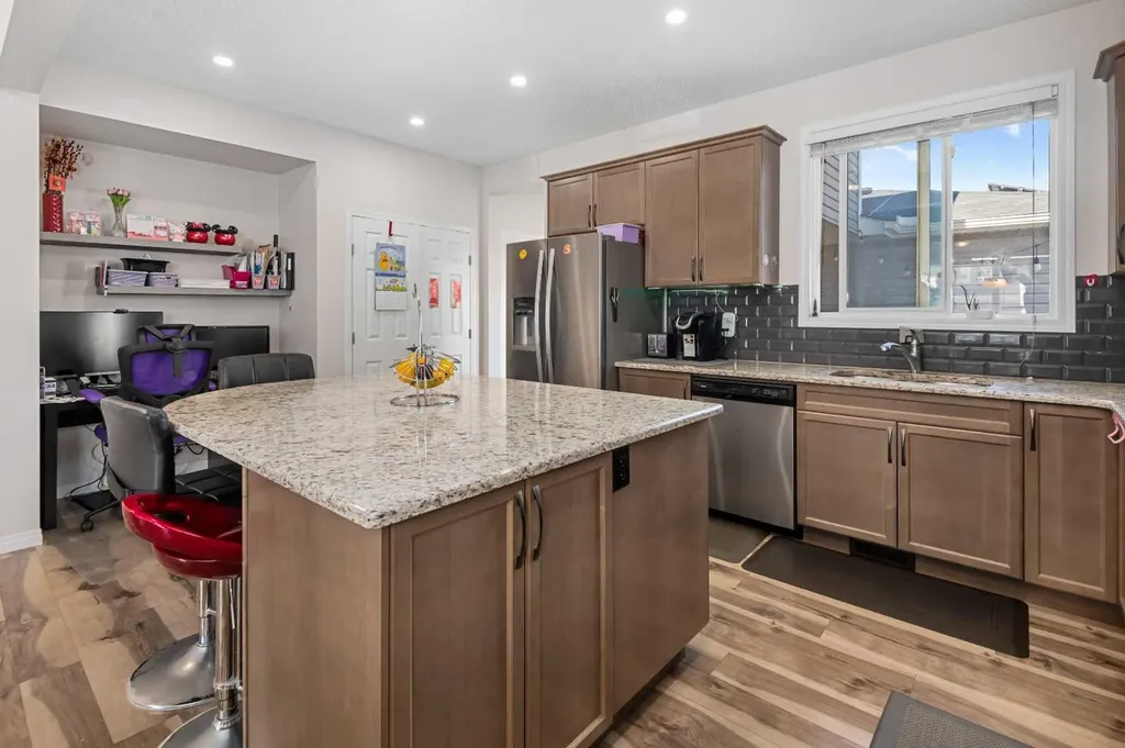 295 Carrington Circle NW Calgary AB t3p 0y6