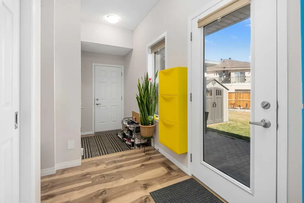 295 Carrington Circle NW Calgary AB t3p 0y6