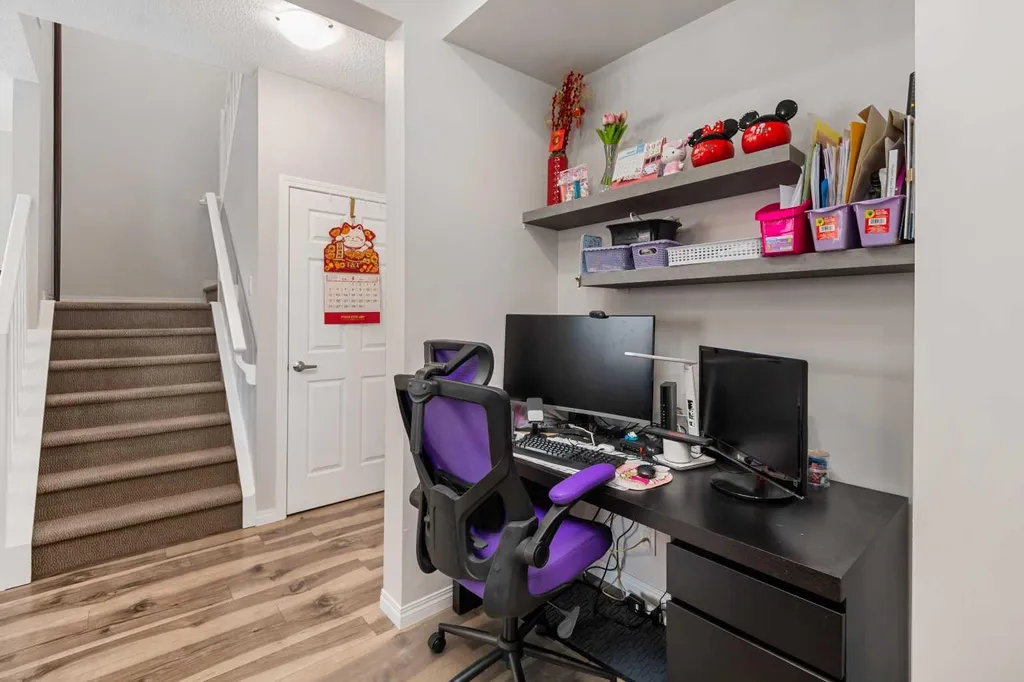 295 Carrington Circle NW Calgary AB t3p 0y6