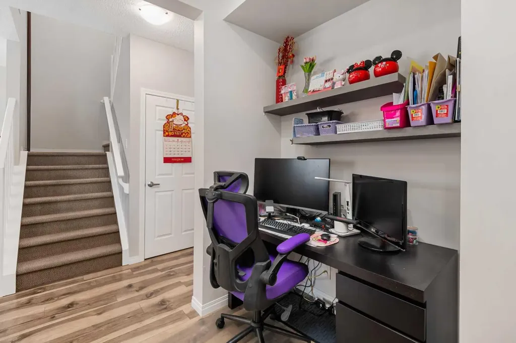 295 Carrington Circle NW Calgary AB t3p 0y6