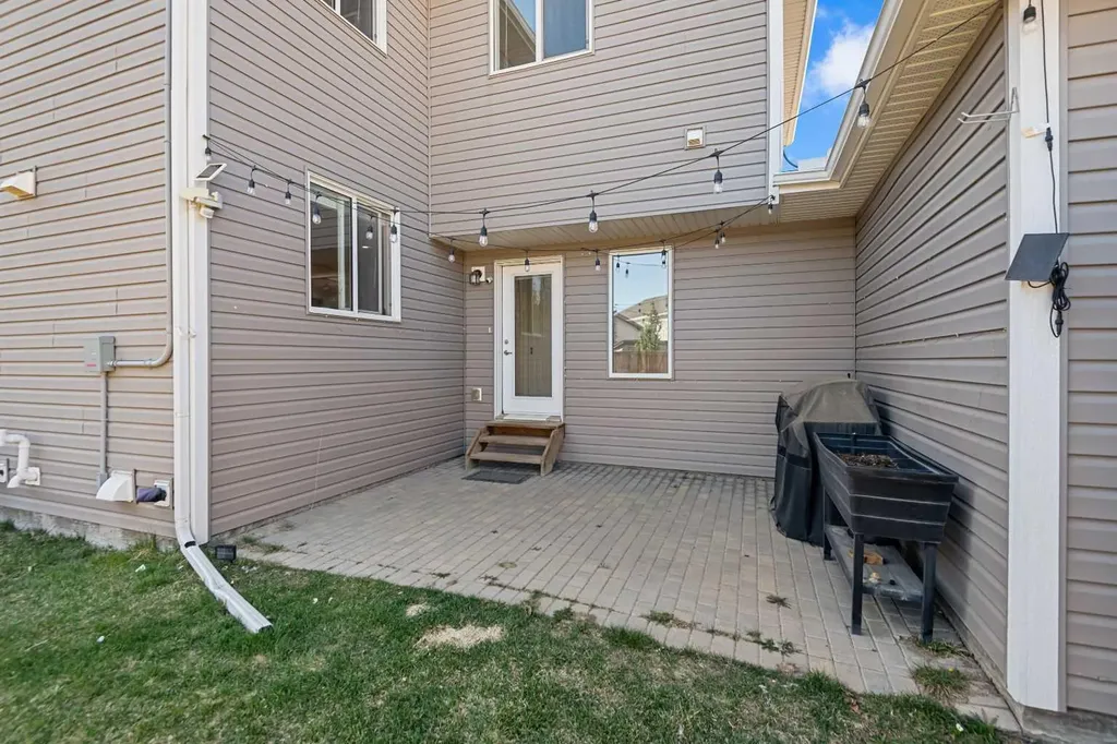 295 Carrington Circle NW Calgary AB t3p 0y6
