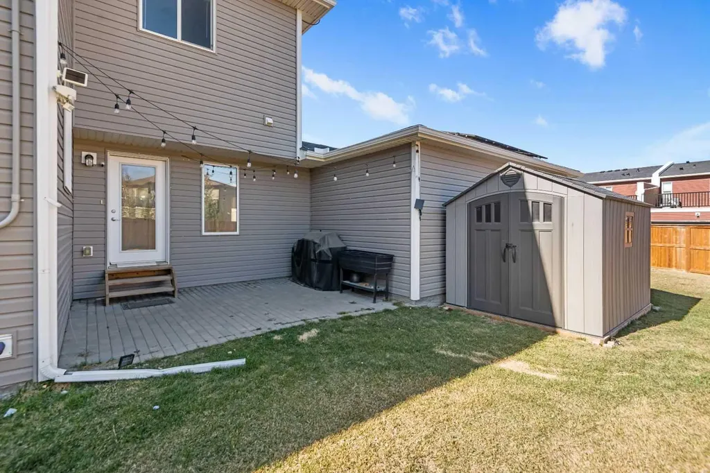 295 Carrington Circle NW Calgary AB t3p 0y6