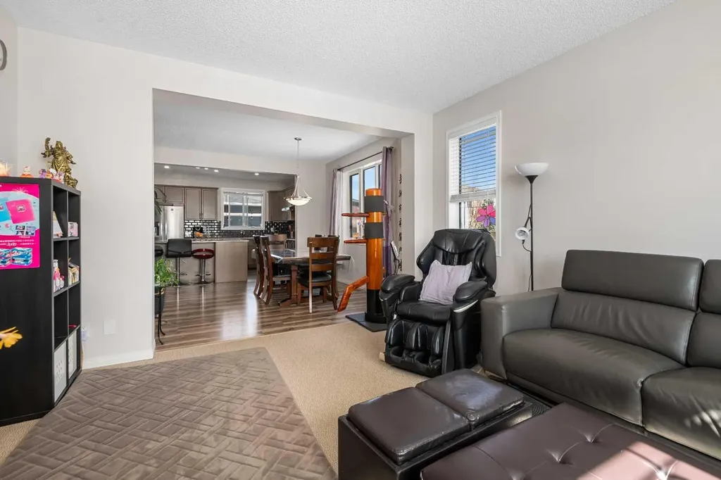295 Carrington Circle NW Calgary AB t3p 0y6