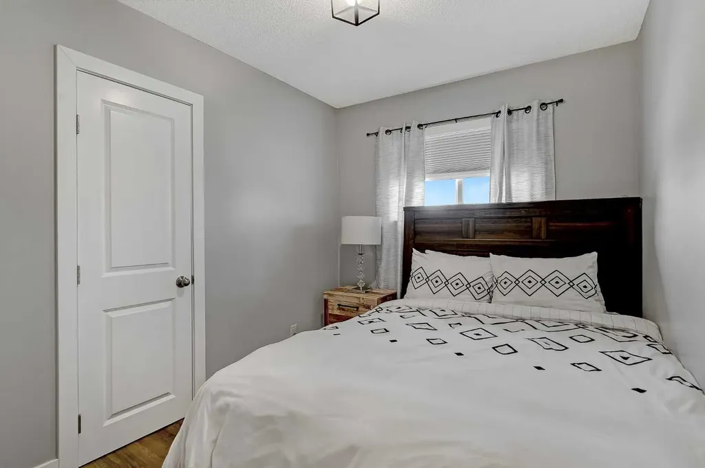 8503 100 Street Grande Prairie AB T8V 2J8