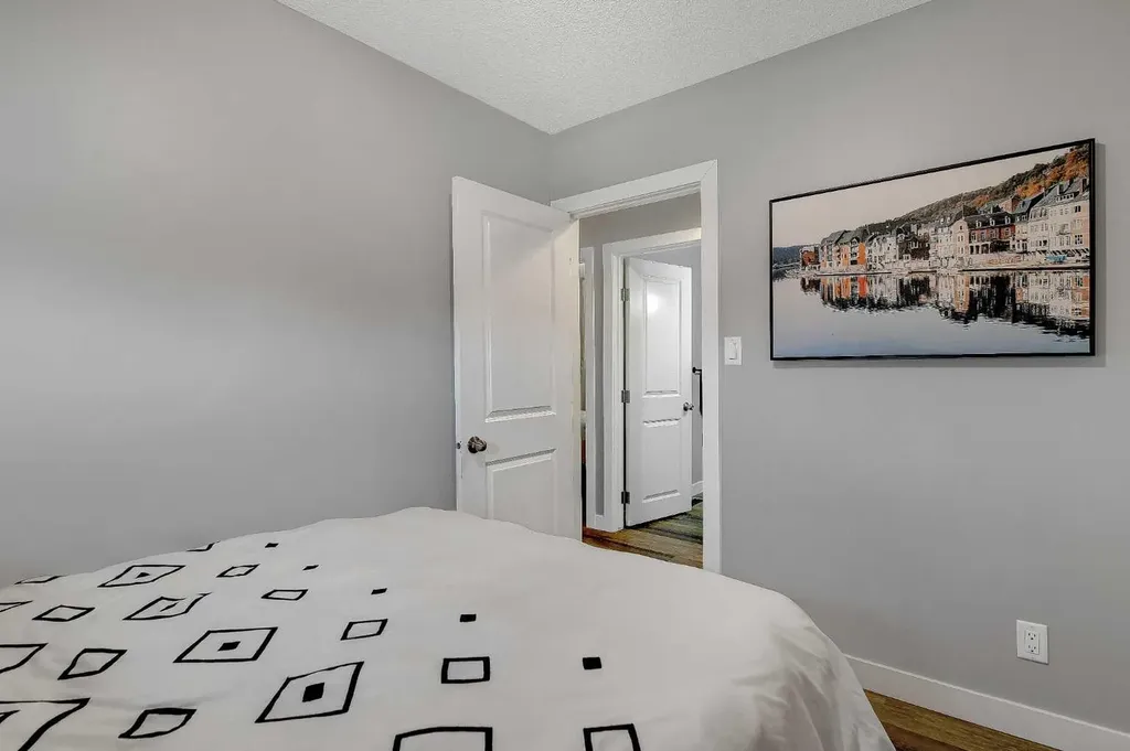 8503 100 Street Grande Prairie AB T8V 2J8