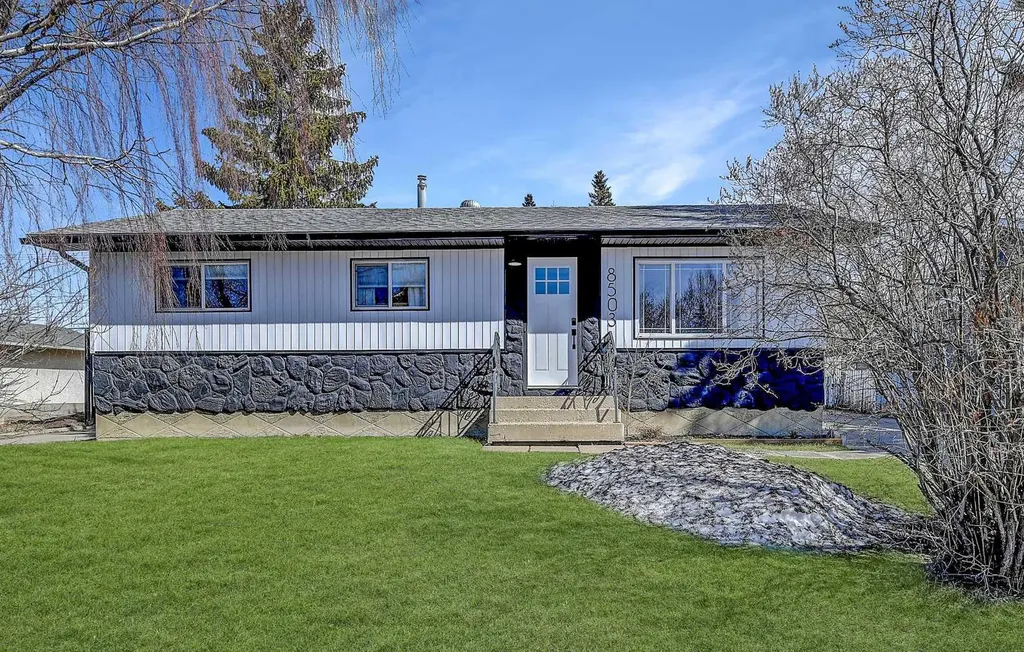 8503 100 Street Grande Prairie AB T8V 2J8