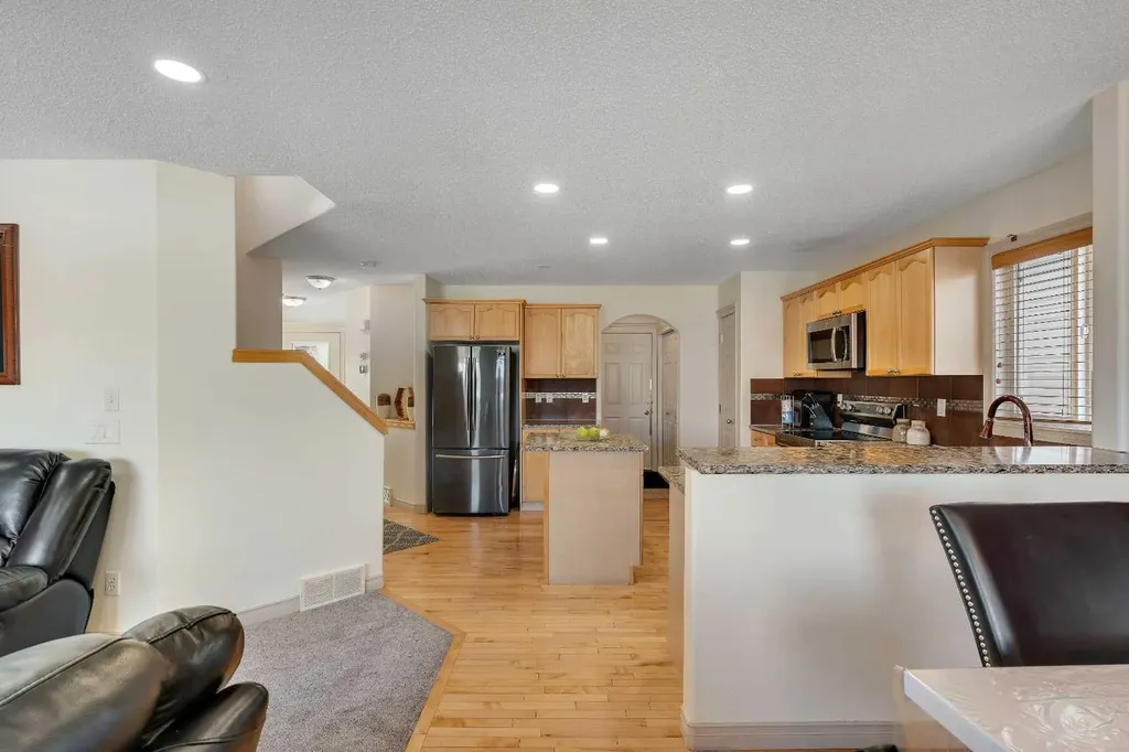 133 Everwoods Close SW Calgary AB T2Y 5A6