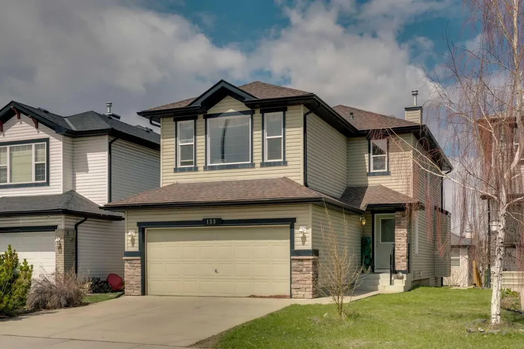 133 Everwoods Close SW Calgary AB T2Y 5A6
