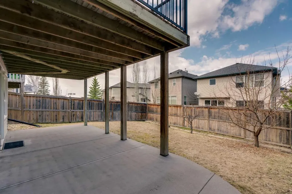 133 Everwoods Close SW Calgary AB T2Y 5A6
