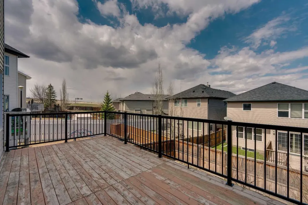 133 Everwoods Close SW Calgary AB T2Y 5A6