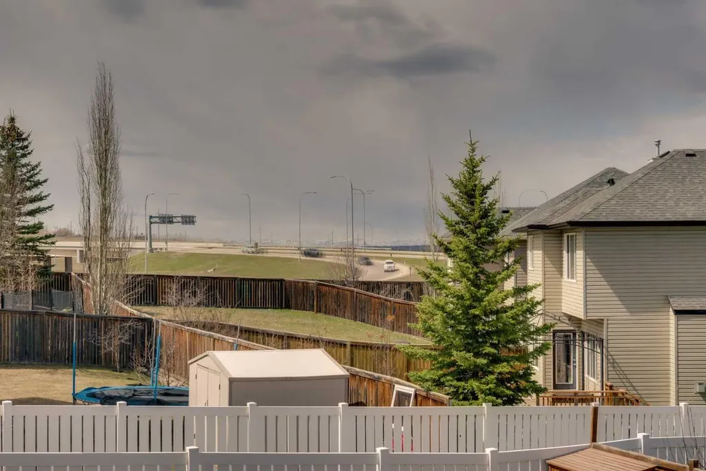 133 Everwoods Close SW Calgary AB T2Y 5A6
