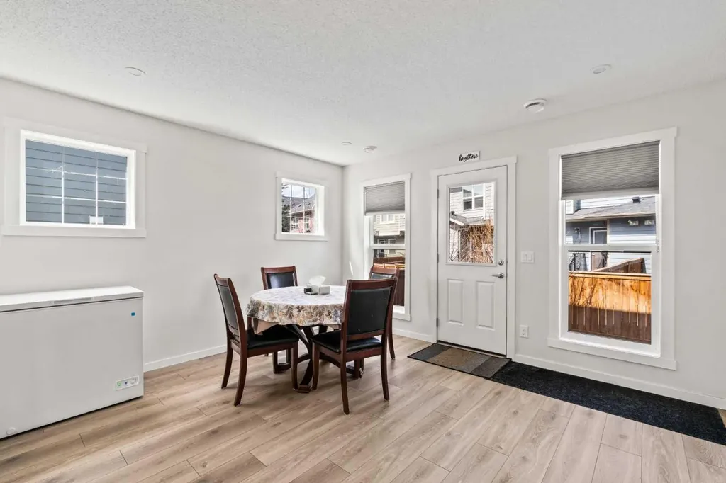 463 Cranbrook Square SE Calgary AB T3M3E3