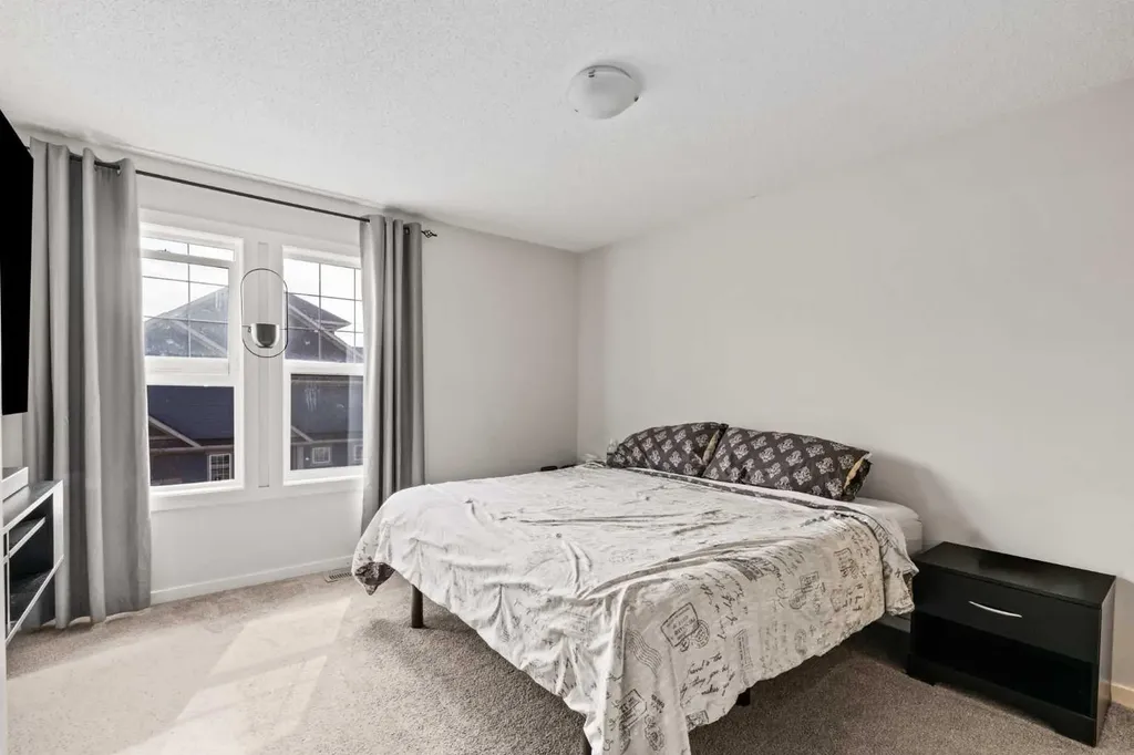 463 Cranbrook Square SE Calgary AB T3M3E3