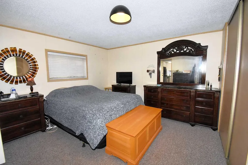 218 Skogg Avenue Hinton AB T7V 1A6