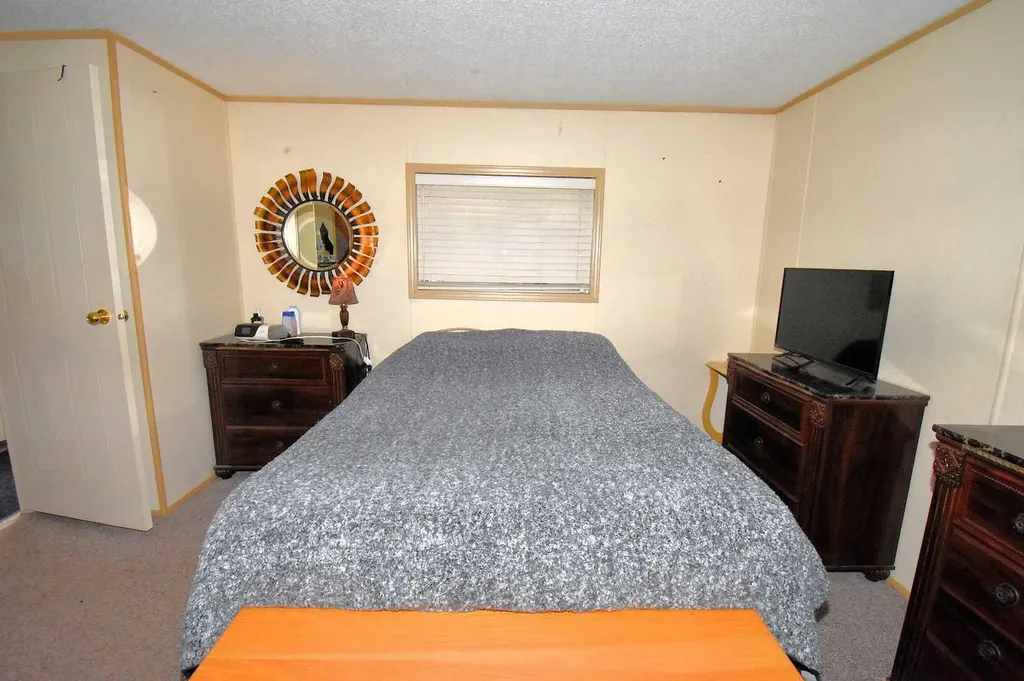 218 Skogg Avenue Hinton AB T7V 1A6