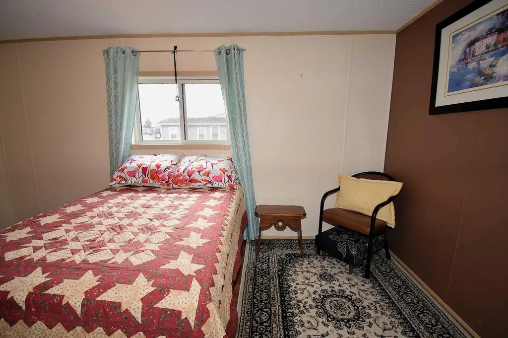 218 Skogg Avenue Hinton AB T7V 1A6