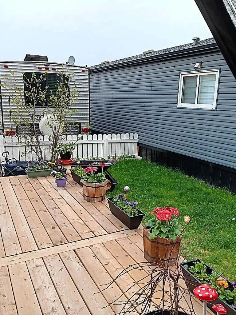 218 Skogg Avenue Hinton AB T7V 1A6