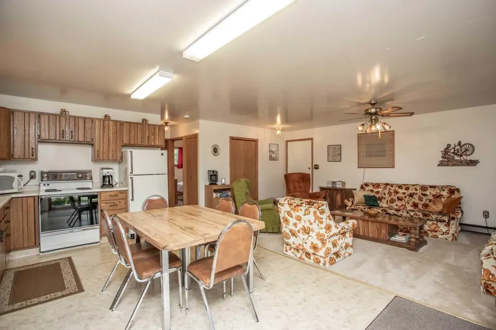 1 Sands Crescent Rochon Sands AB T0C 3B0