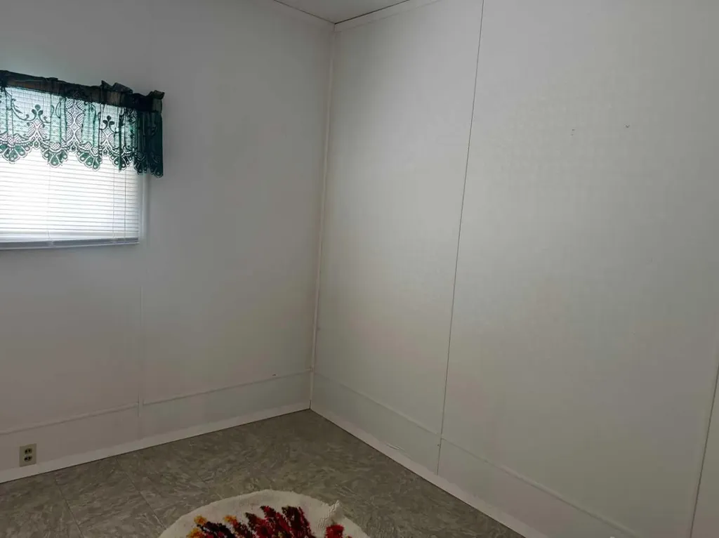 61 Mackenzie Avenue Hughenden AB T0B 2E0