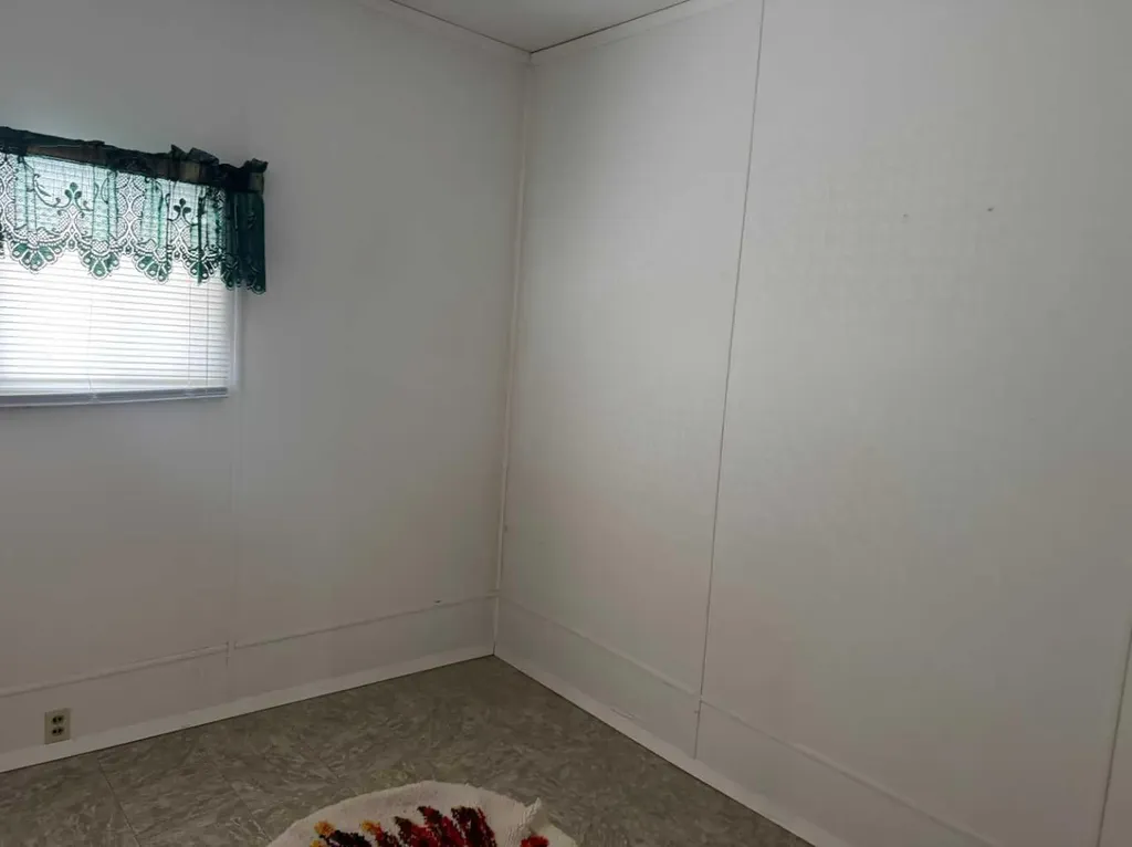 61 Mackenzie Avenue Hughenden AB T0B 2E0