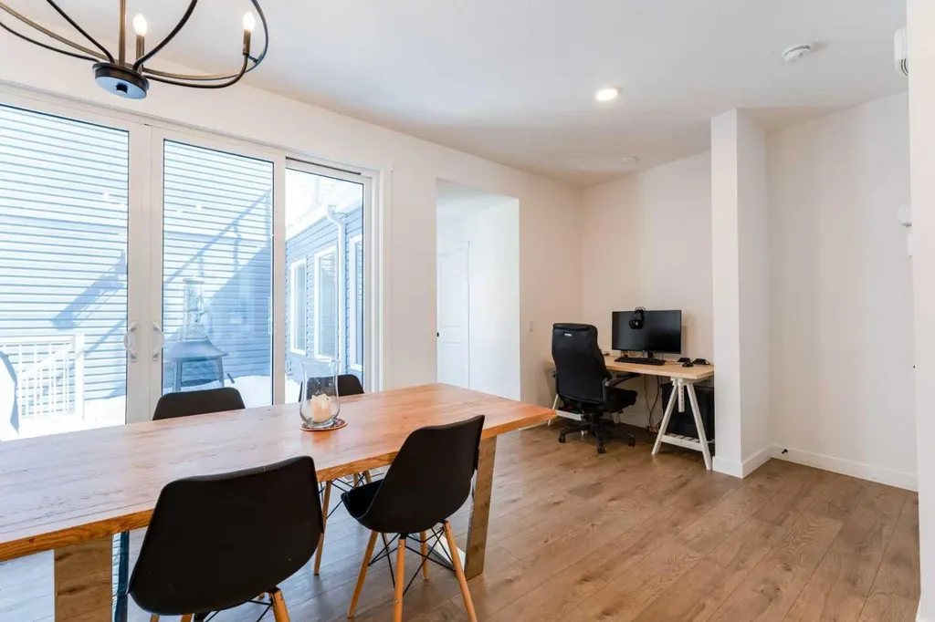 76 Lucas Boulevard NW Calgary AB T3P 1H9