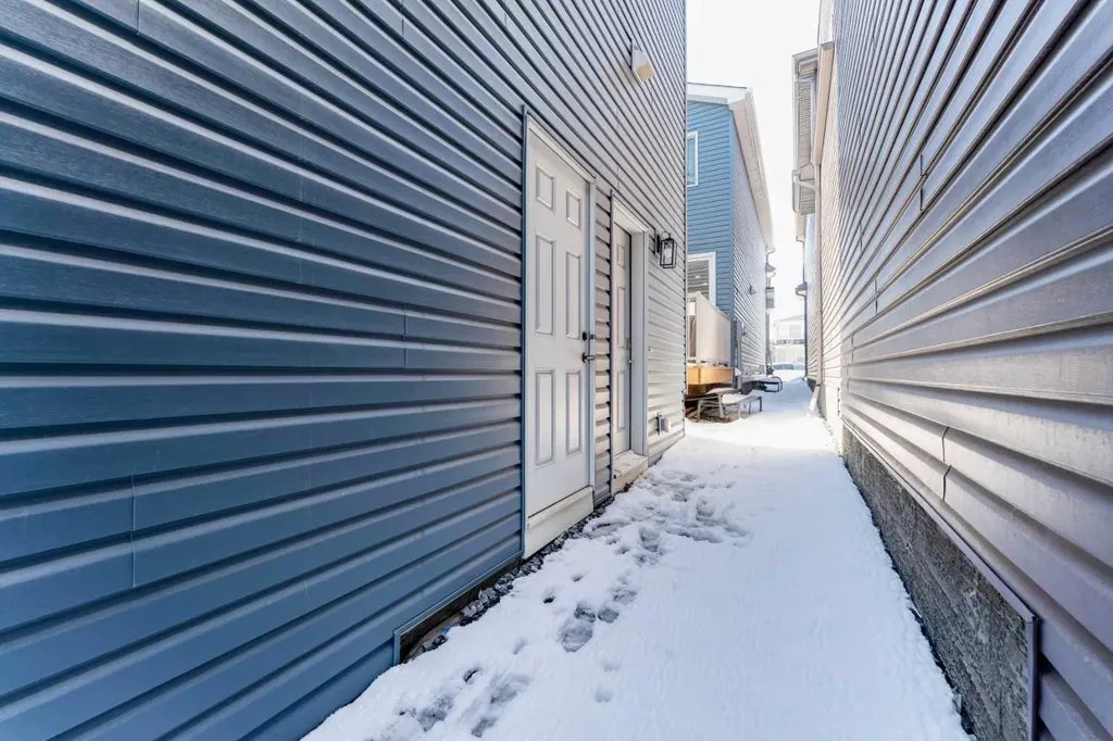 76 Lucas Boulevard NW Calgary AB T3P 1H9