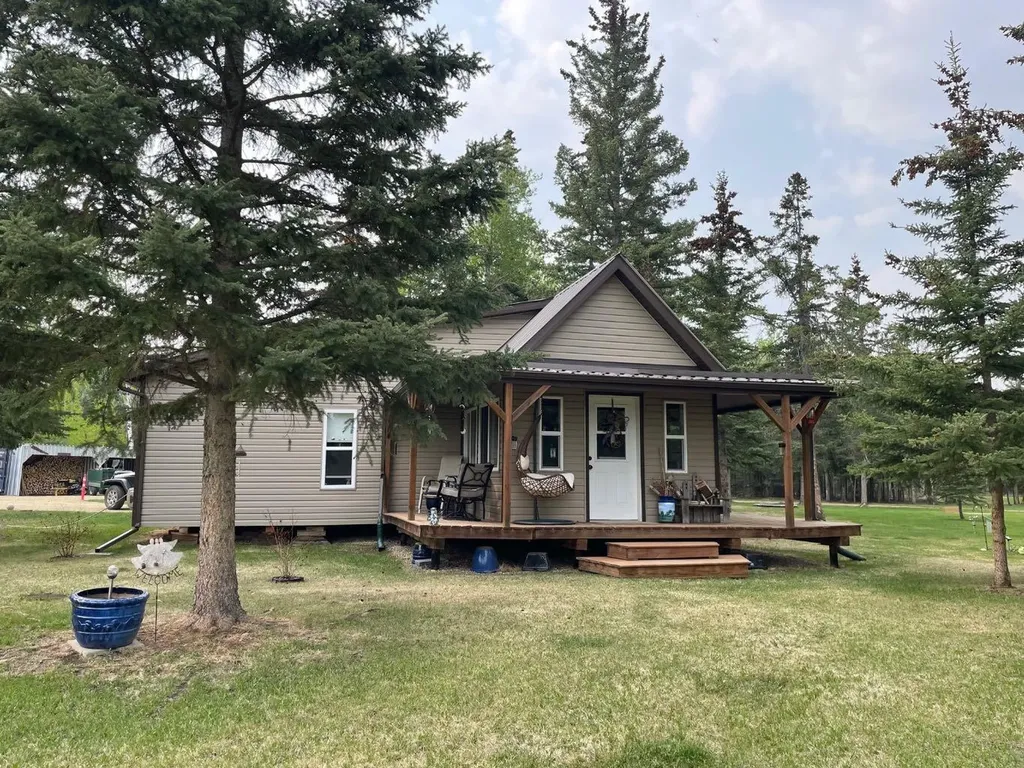 7923 Range Road 73 Rural Saddle Hills County AB T0H 3G0