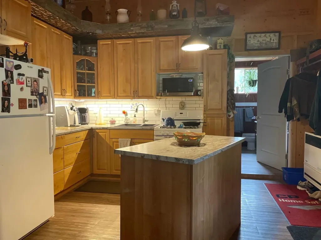 7923 Range Road 73 Rural Saddle Hills County AB T0H 3G0