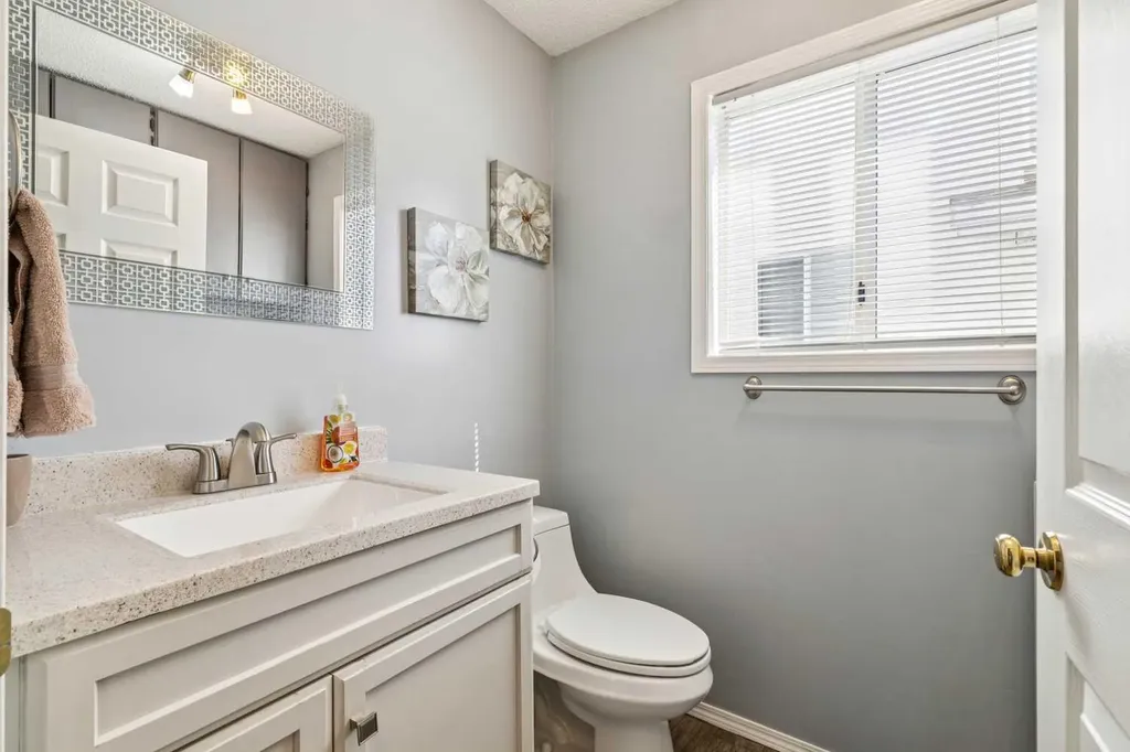 3 Riverwood Court SE Calgary AB T2C4E9