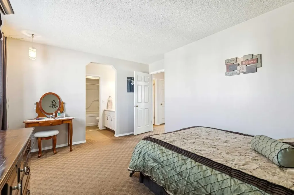 3 Riverwood Court SE Calgary AB T2C4E9