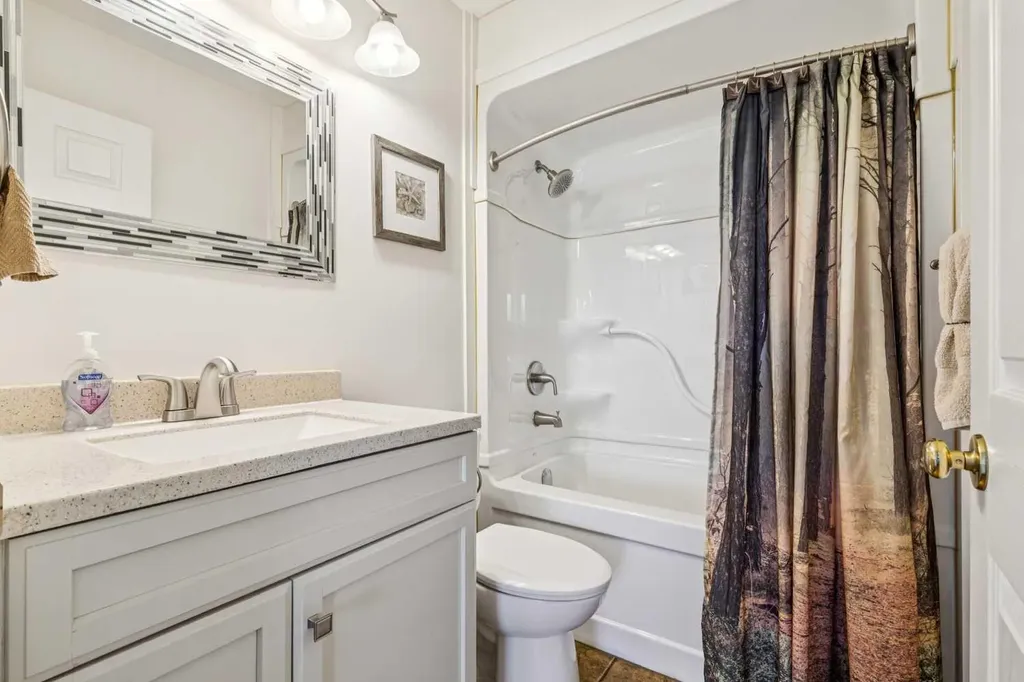 3 Riverwood Court SE Calgary AB T2C4E9