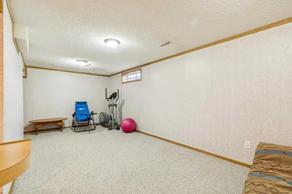 3 Riverwood Court SE Calgary AB T2C4E9