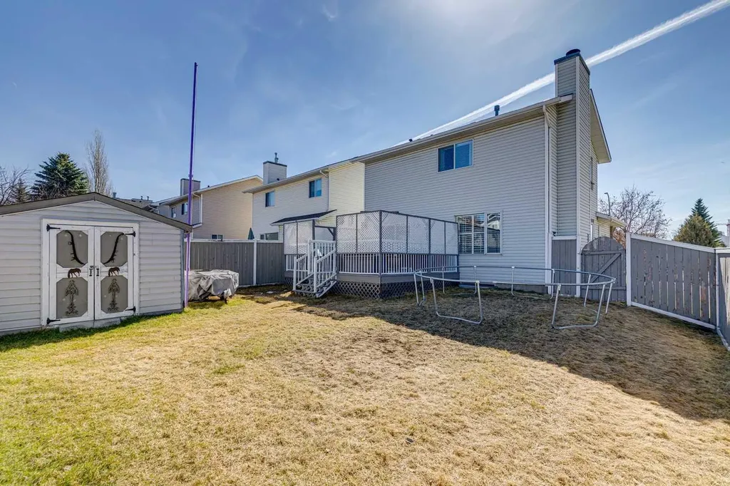3 Riverwood Court SE Calgary AB T2C4E9