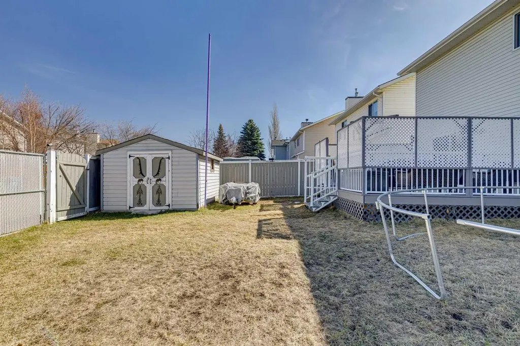 3 Riverwood Court SE Calgary AB T2C4E9