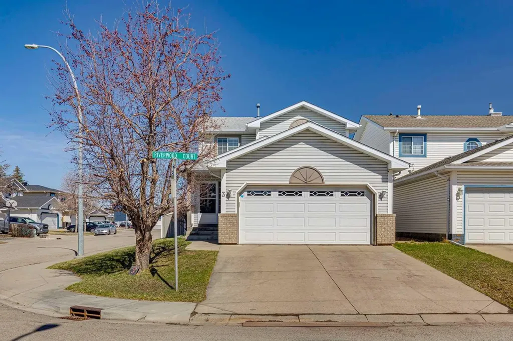 3 Riverwood Court SE Calgary AB T2C4E9