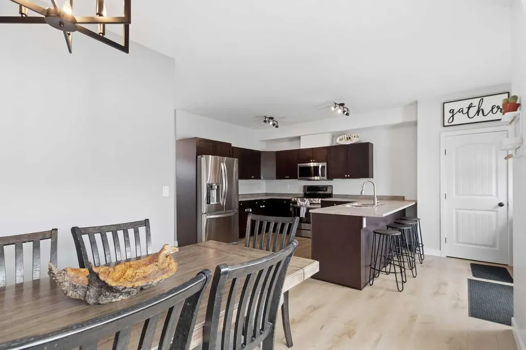 253 Grosbeak Way Fort Mcmurray AB T9K 0L8