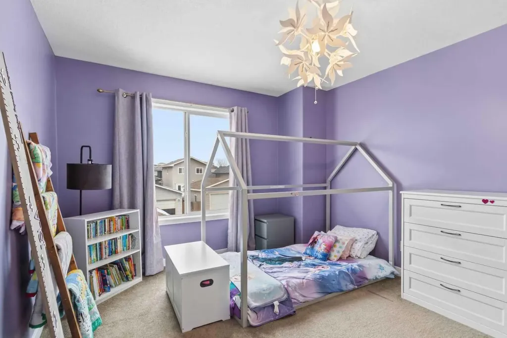 253 Grosbeak Way Fort Mcmurray AB T9K 0L8