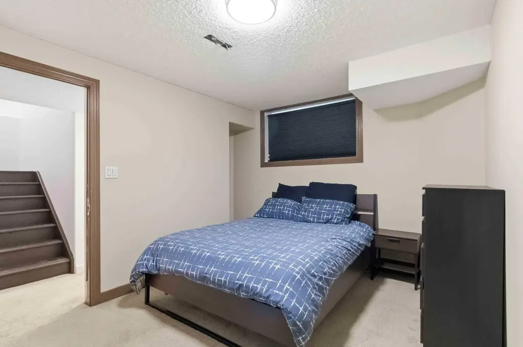 253 Grosbeak Way Fort Mcmurray AB T9K 0L8