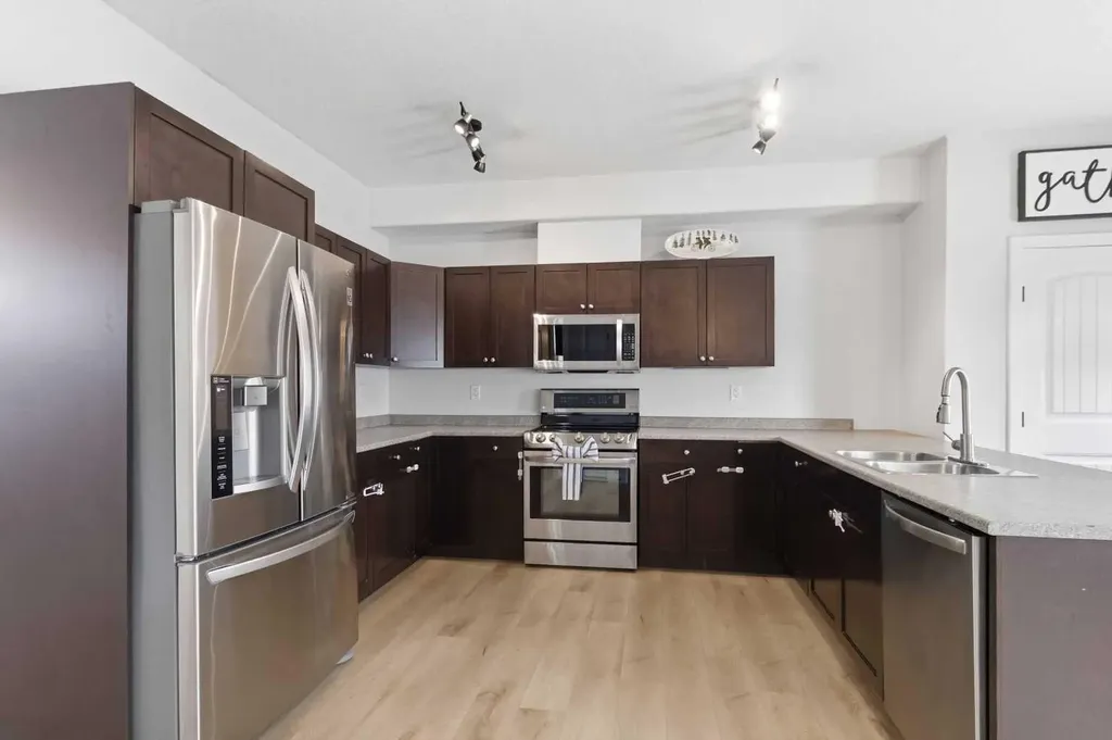 253 Grosbeak Way Fort Mcmurray AB T9K 0L8