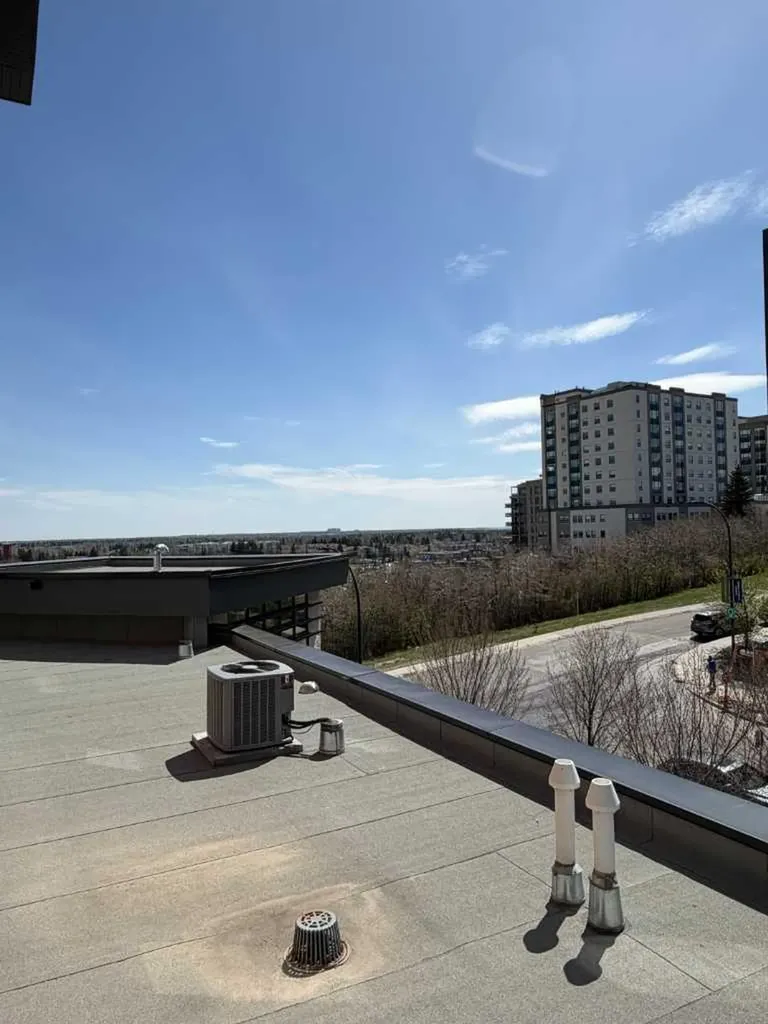 30 Shawnee Common SW Calgary AB T2Y 0R1