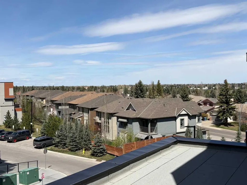 30 Shawnee Common SW Calgary AB T2Y 0R1