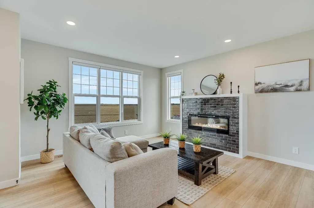 463 Kinniburgh Loop Chestermere AB T1X 3C2