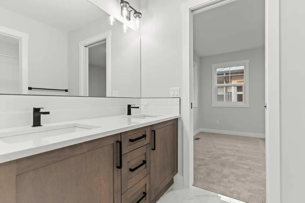463 Kinniburgh Loop Chestermere AB T1X 3C2