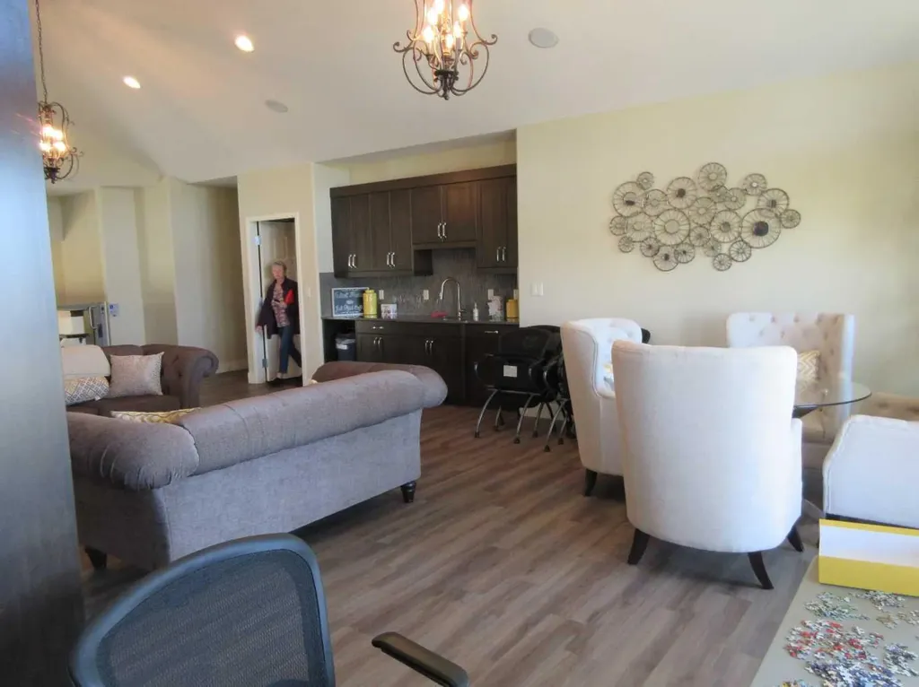 122 Chartwell Place SE Medicine Hat AB T1B 0E4
