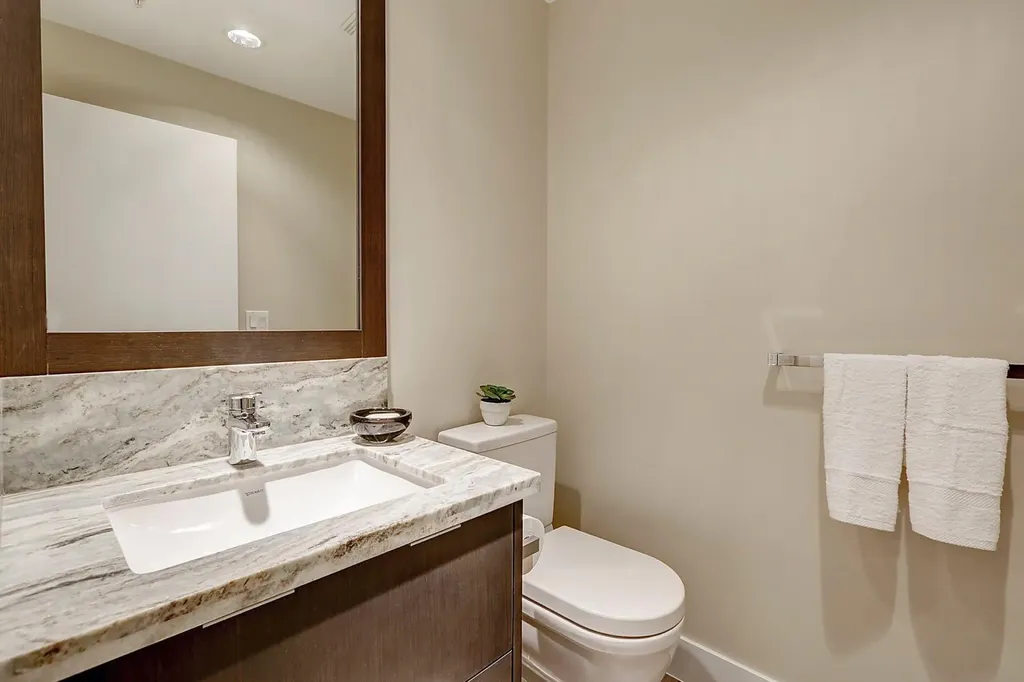 119 Confluence Mews SE Calgary AB T2G 1J1