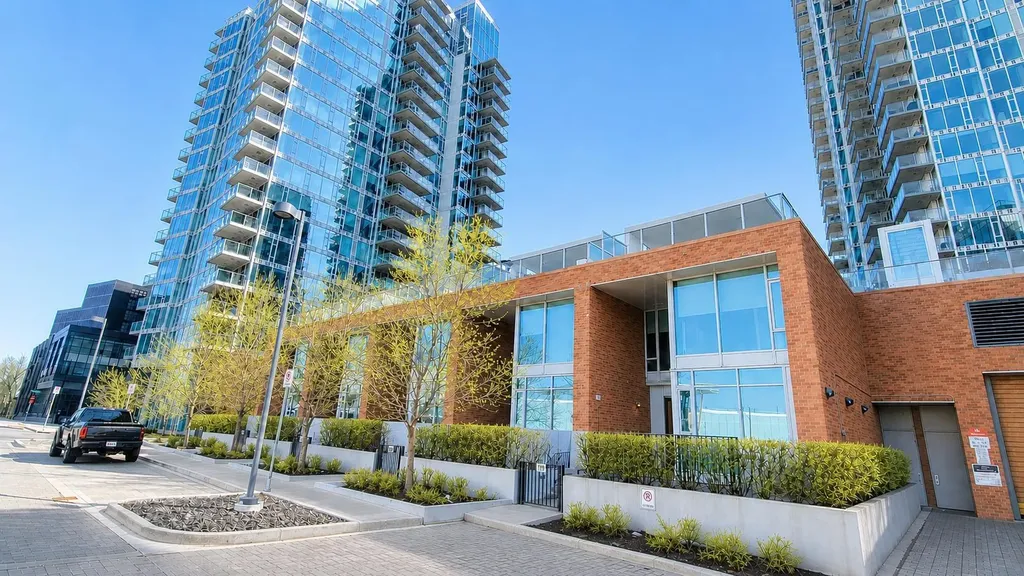 119 Confluence Mews SE Calgary AB T2G 1J1