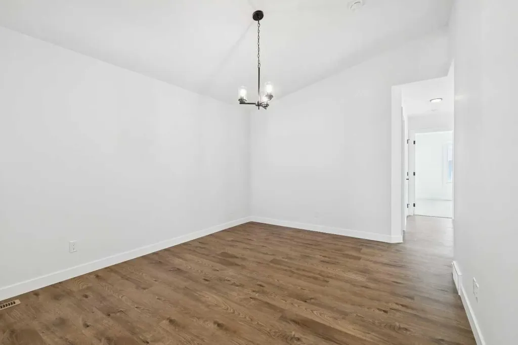 83 Creekstone Common SW Calgary AB T2X6H7